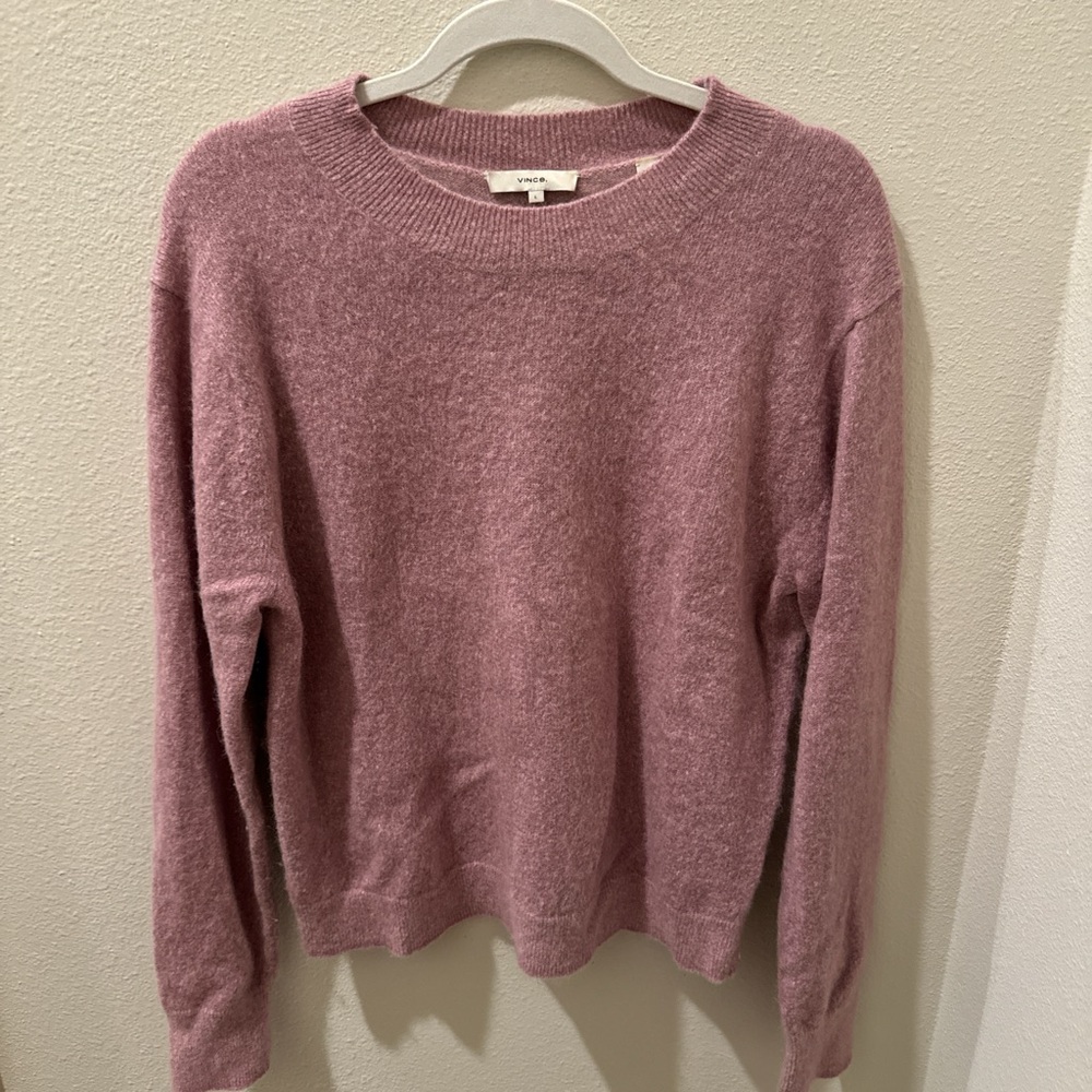 Vince. Pink Crew Neck Sweater